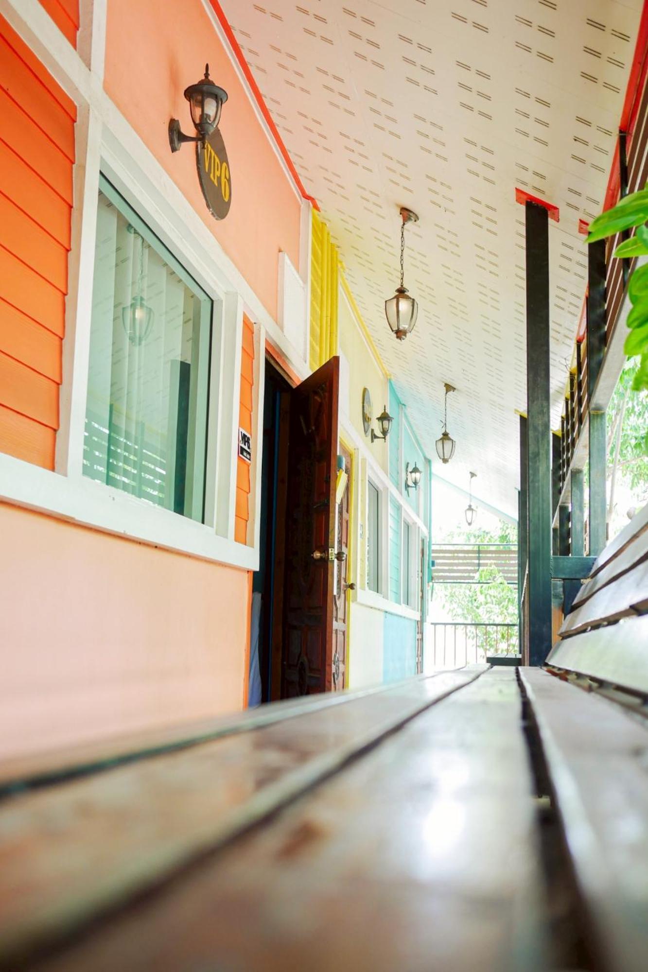 Rak Kun Resort 2 Nakhon Sawan Exterior photo